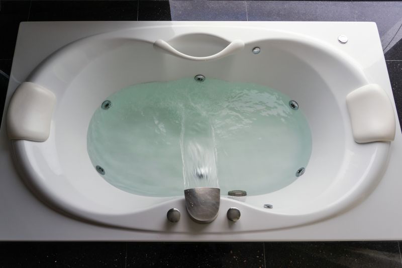 Luxury Hydrotherapy Bathtub